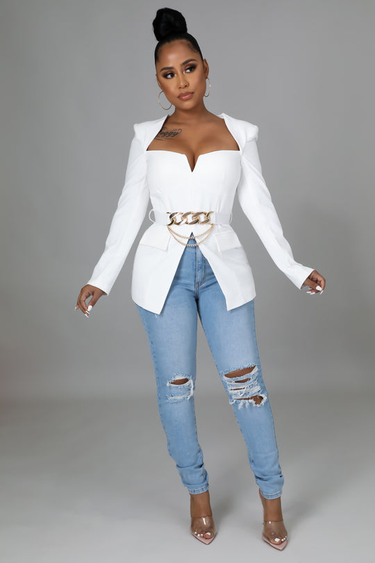 Executive Bombshell - Dayna Dior